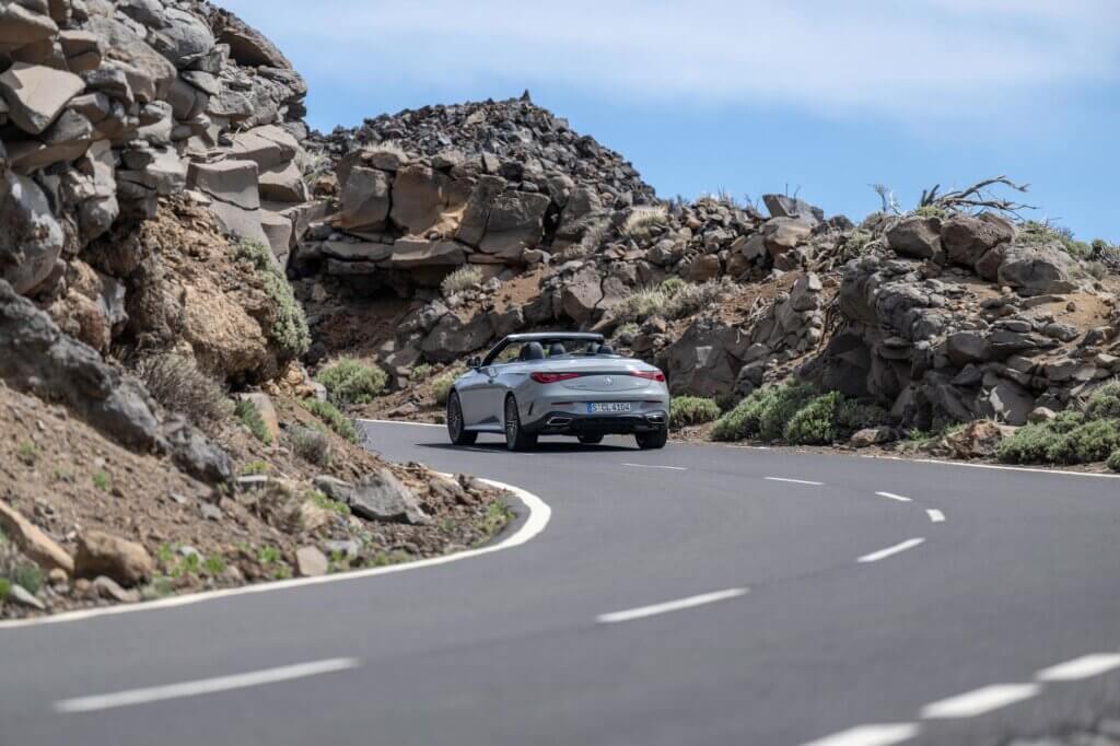 Mercedes CLE Cabriolet sur la route