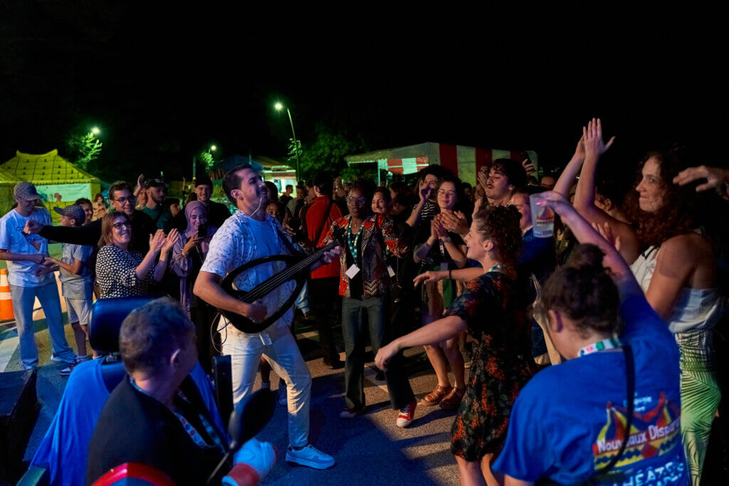 Théâtres Nomades concert Akram Missaoui au Bois de la cambre