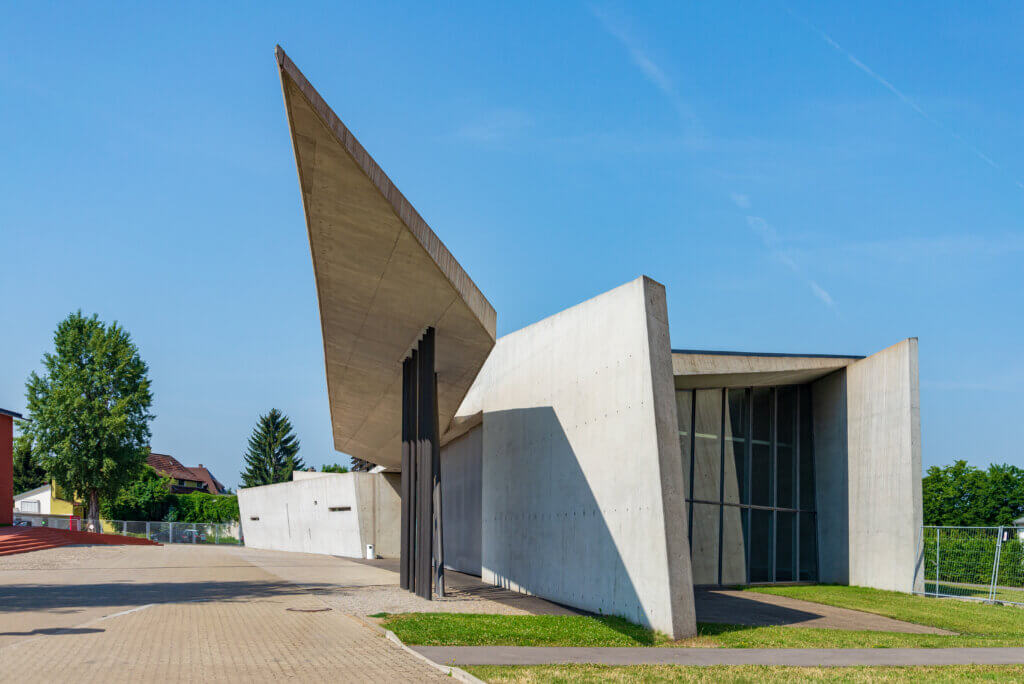 La Caserne de pompiers construite en 1993 par Zaha Hadid suite au gros incendie qui a ravagé le campus en 1981. © Vitra