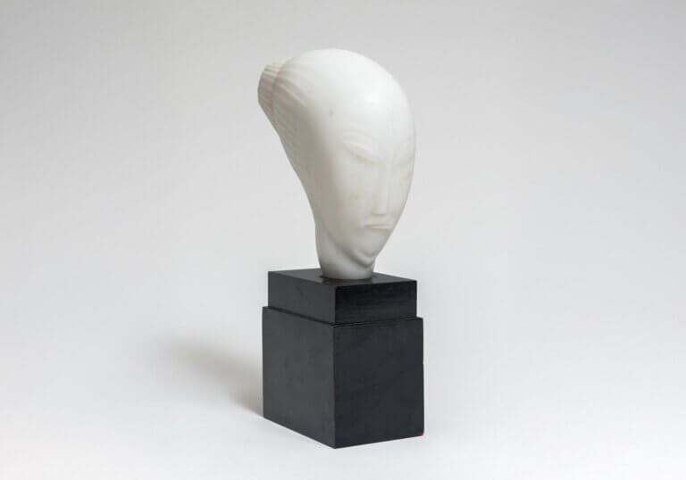 Oscar Jespers, Perle fine, 1925, marbre, 22,5  x  11  x  22,5 cm. © Benjamin De Vuyst