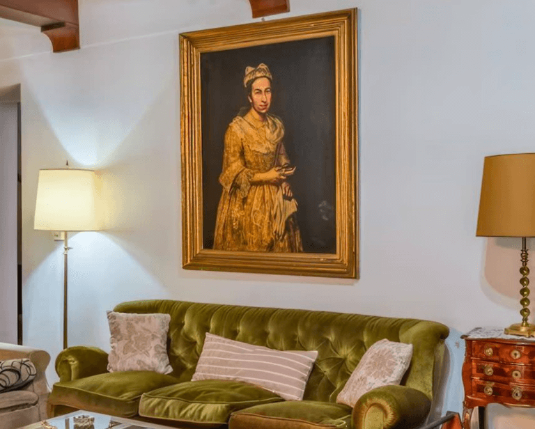 Fra Galgario, Portrait d’une dame, huile sur toile, 119,5  x  89 cm.