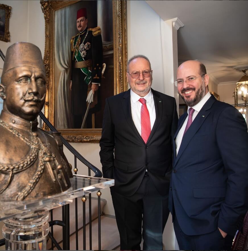 Mohamed Ali pose aux côtés des trois derniers rois d’Égypte